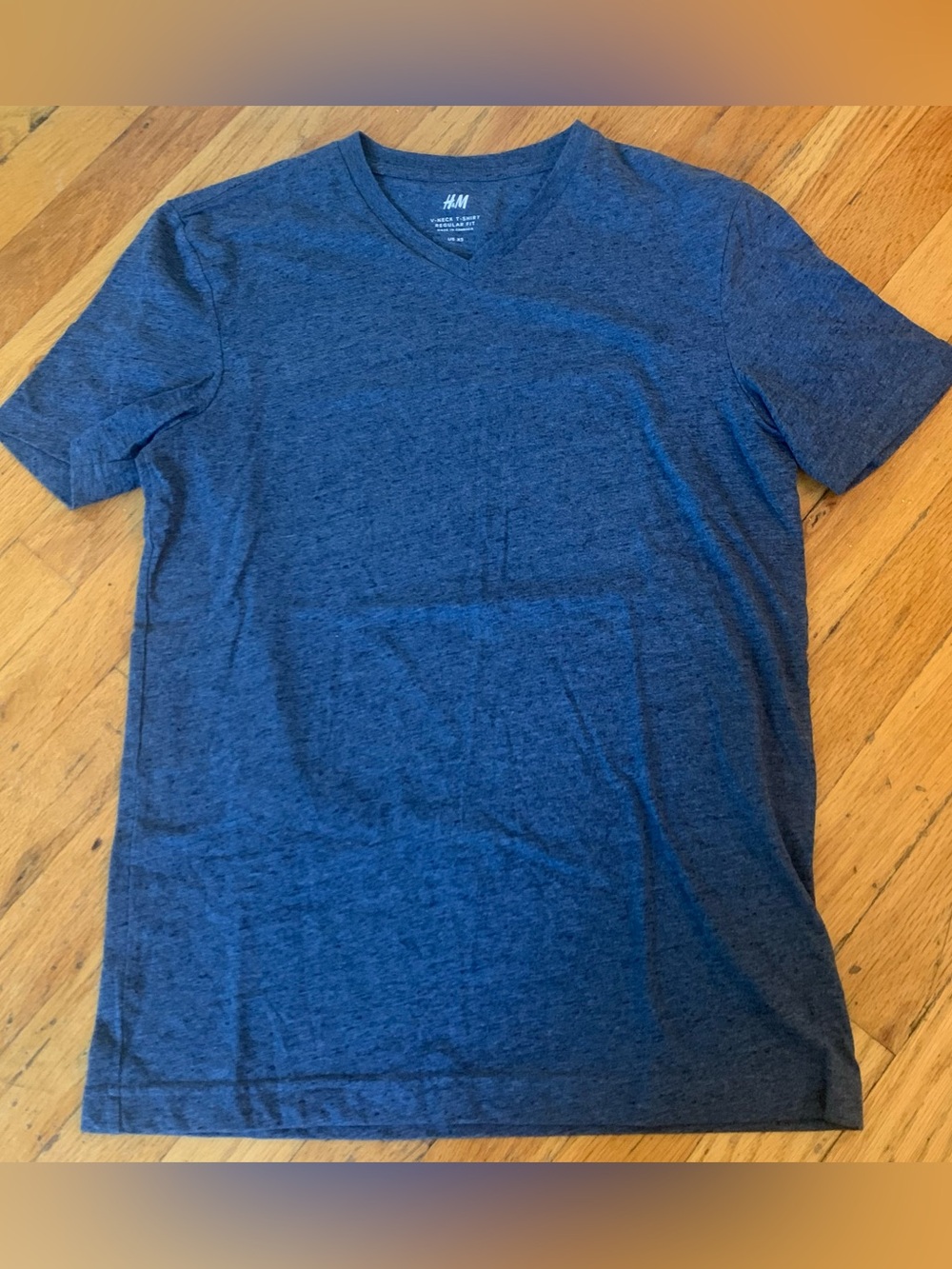 H&M navy blue v-neck shirt size xs